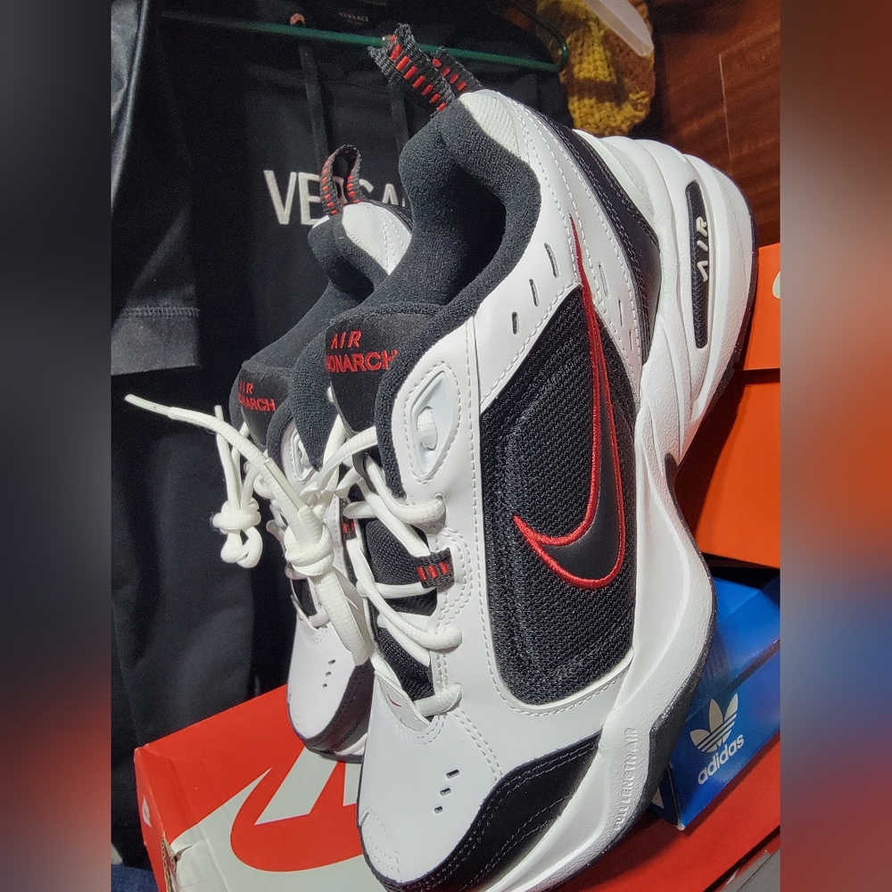 Nike Air Monarch IV
